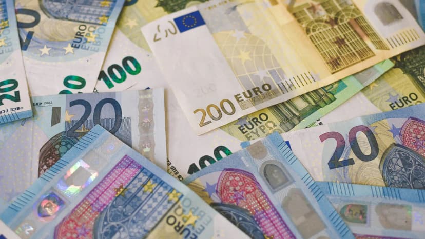 قیمت یورو امروز جمعه ۱۲ اردیبهشت ۱۴۰۴: افزایش چشمگیر در بازار آزاد